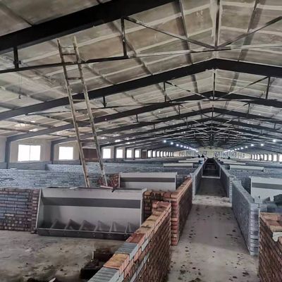 পেইন্ট ইন্ডাস্ট্রিয়াল প্রিফ্যাব / প্রাক ইঞ্জিনিয়ারড স্টিল স্ট্রাকচার বিল্ডিং হালকা স্টিল তাপ নিরোধক কর্মশালা