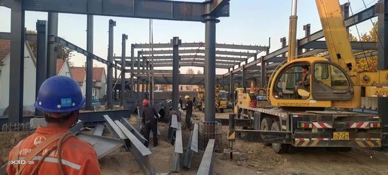 প্রিফ্যাব স্টিল পোর্টাল ফ্রেম বিল্ডিং H-Section Beams এবং Columns সহ