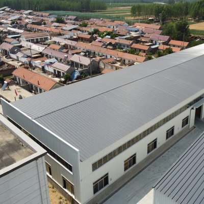 স্যান্ডউইচ প্যানেল দেয়াল এবং ছাদ সঙ্গে প্রাক ইঞ্জিনিয়ারিং ইস্পাত কর্মশালা