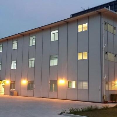 Q355B ইস্পাত উচ্চ উত্থান প্রিফ্যাব মাল্টি-স্তর ইস্পাত কাঠামো ফ্রেম অ্যাপার্টমেন্ট
