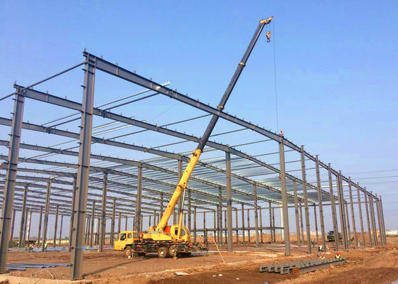 গুদাম কর্মশালার জন্য Q235B Q355B PEB ইস্পাত বিল্ডিং ফ্রেম